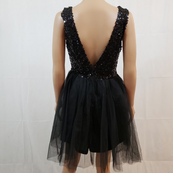 🆕️ RED CLOVER | Black Tulle Sequined Mini Dress - Picture 5 of 8